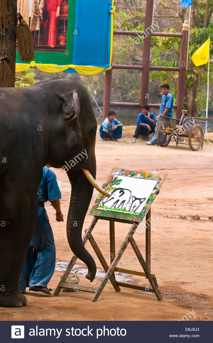 863x1390 Elephants Painting Pictures, Thai Elephant Conservation Center - Elephant Painting Thailand