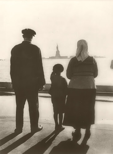 367x500 The Statue Of Liberty From Ellis Island, U.s.immigration Station - Ellis Island Painting
