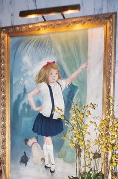 232x350 I Loved Eloise And Her Escapades In The Plaza. This Painting - Eloise Painting