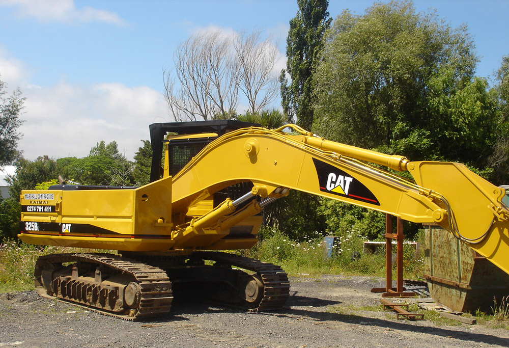 1000x683 Sandblasting Painting - Excavator Painting