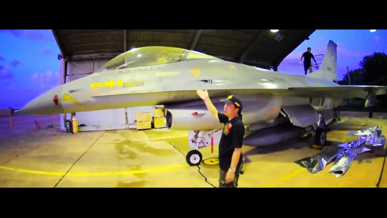 1280x720 F 16 Painting) Emit Studio - F 16 Painting