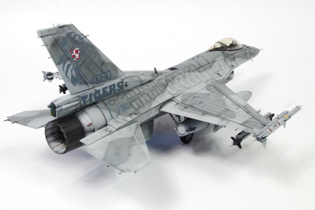 1024x683 F 16c Block Academy 132 - F 16 Painting