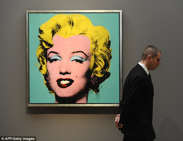 634x490 Make Up Artist Ryan Kelly Paints Andy Warhol's Marilyn Monroe - Famous Marilyn Monroe Painting
