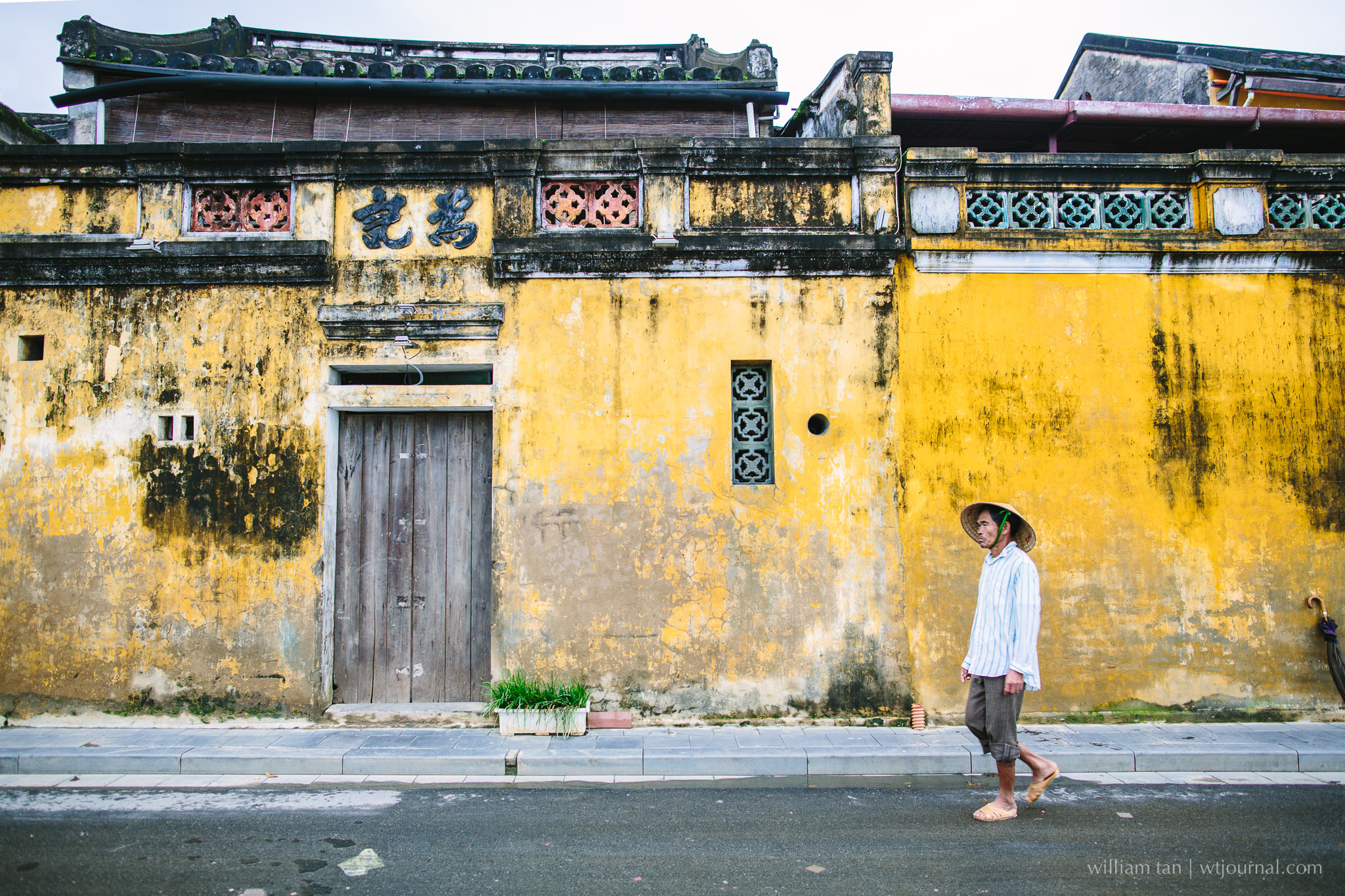 2048x1365 Painting The (Ancient) Town Yellow A Visit To Hoi An, Vietnam - Famous Vietnam Wall Painting
