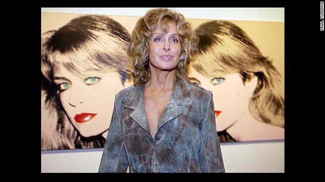 640x360 Ryan O'Neal, Farrah Fawcett And Andy Warhol - Farrah Fawcett Painting