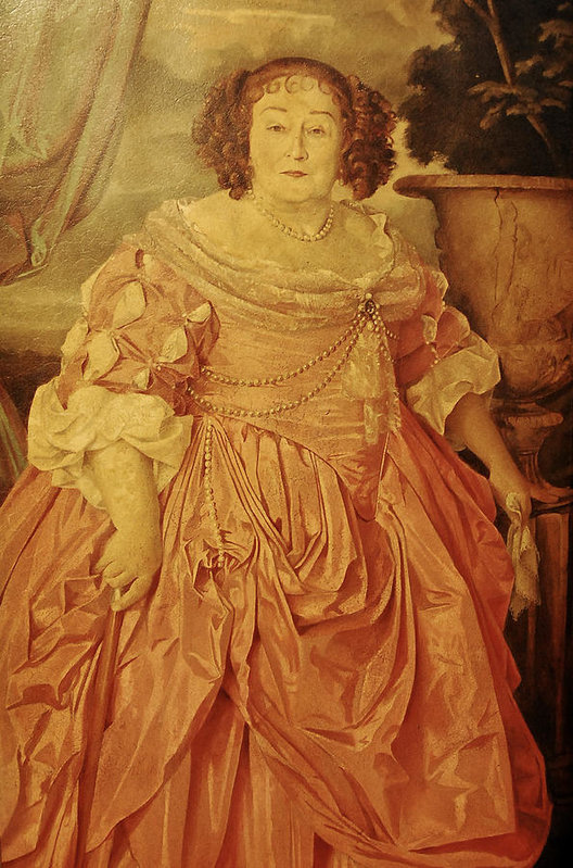 528x799 The Fat Lady Art Print By Gina Dsgn - Fat Lady In Painting