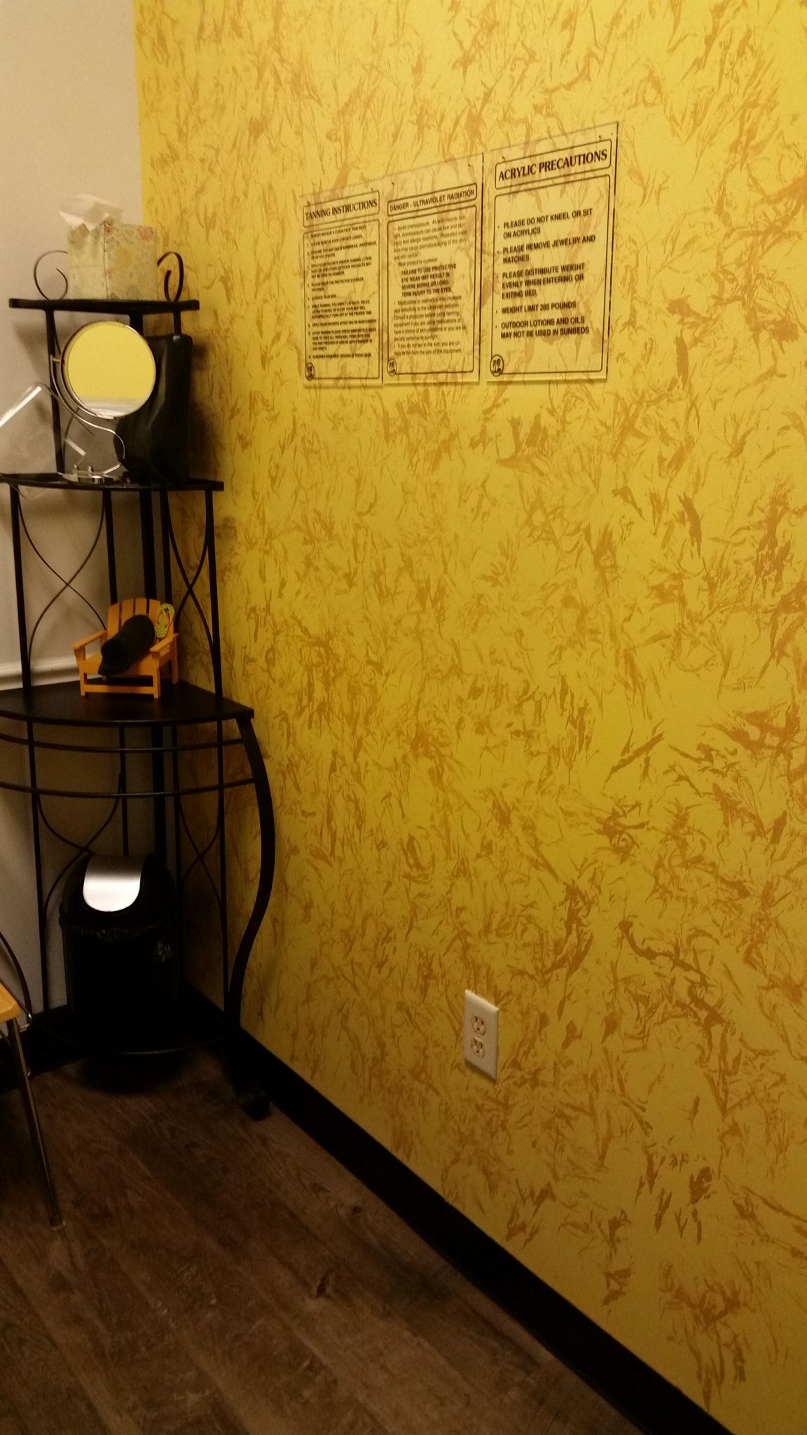 1152x2048 Feather Duster Paint Job Paint, Paint, Painted Wall Ideas - Feather Duster Painting