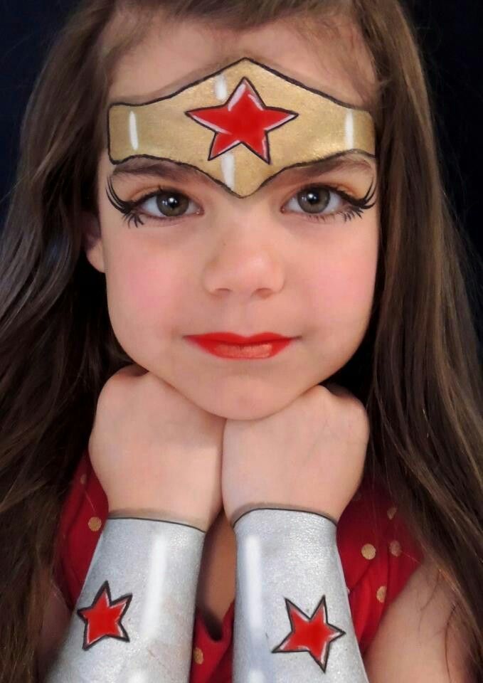679x960 Maquillaje Para Halloween Wonder Woman, Woman Face - Female Face Painting
