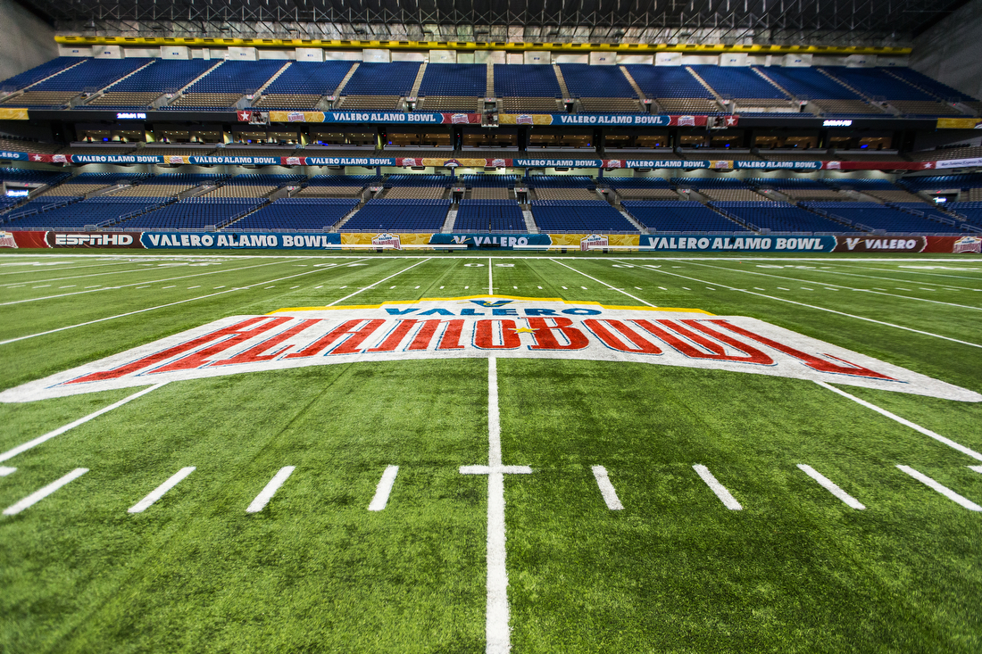 Football Field Painting at Explore collection of Football Field Painting