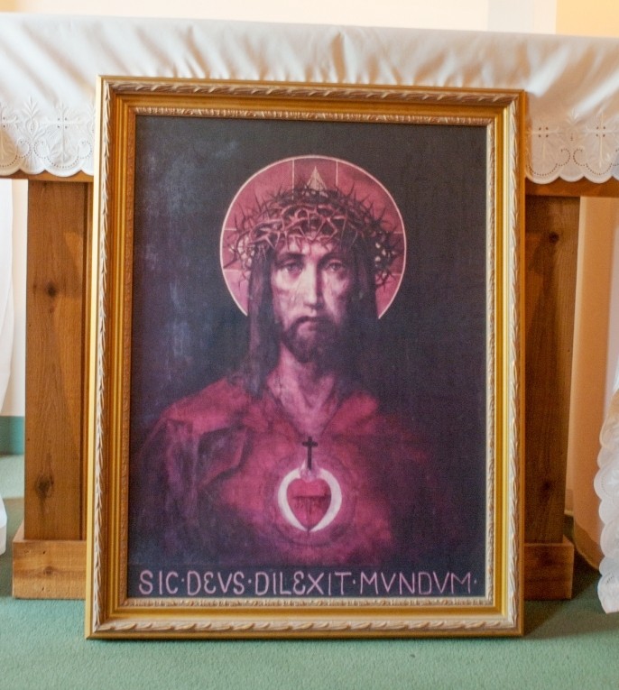 686x765 Nwc 150 - For God So Loved The World Painting