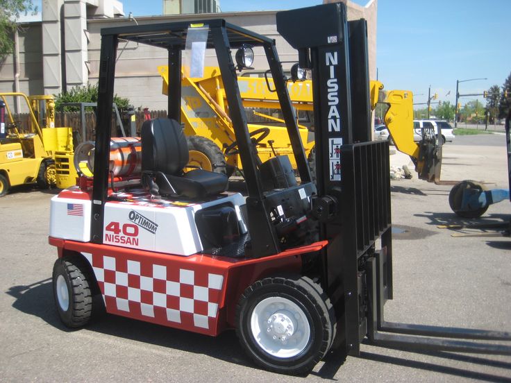 736x552 Mejores 7 De Pimp My Forklift! En Trabajos De - Forklift Painting