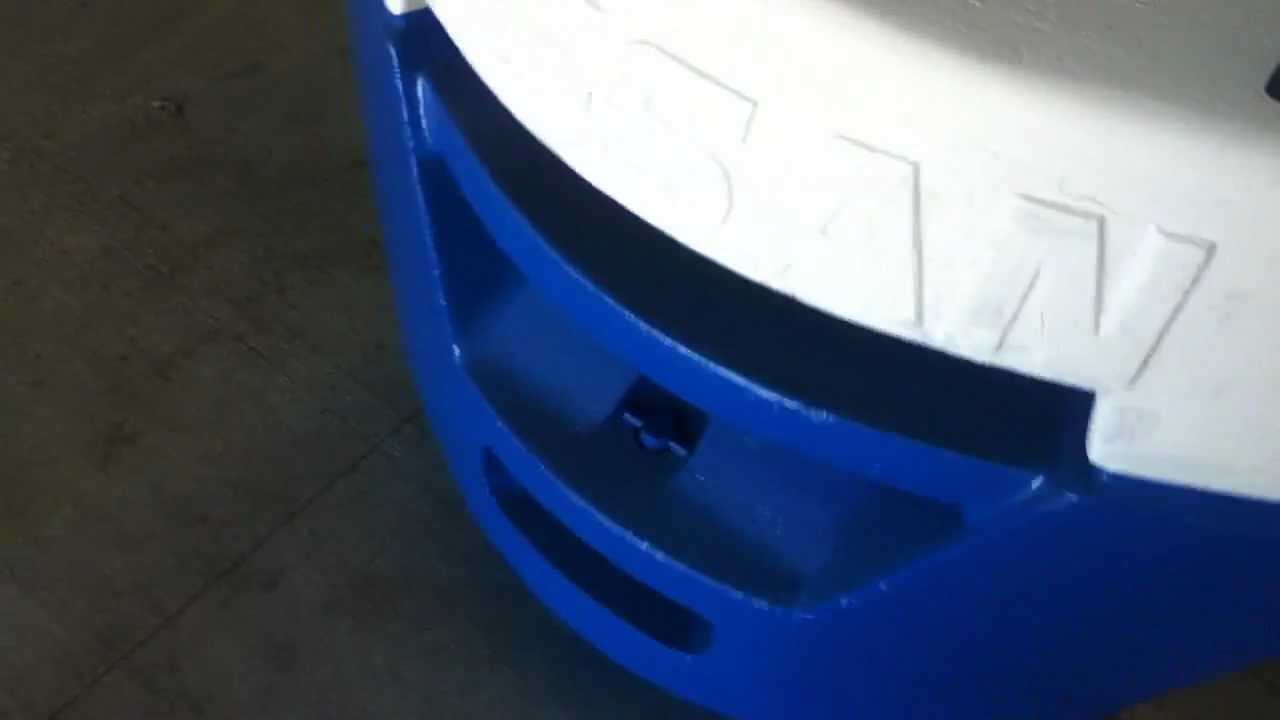 1280x720 Custom Painted Forklift With Racing Stripes - Forklift Painting