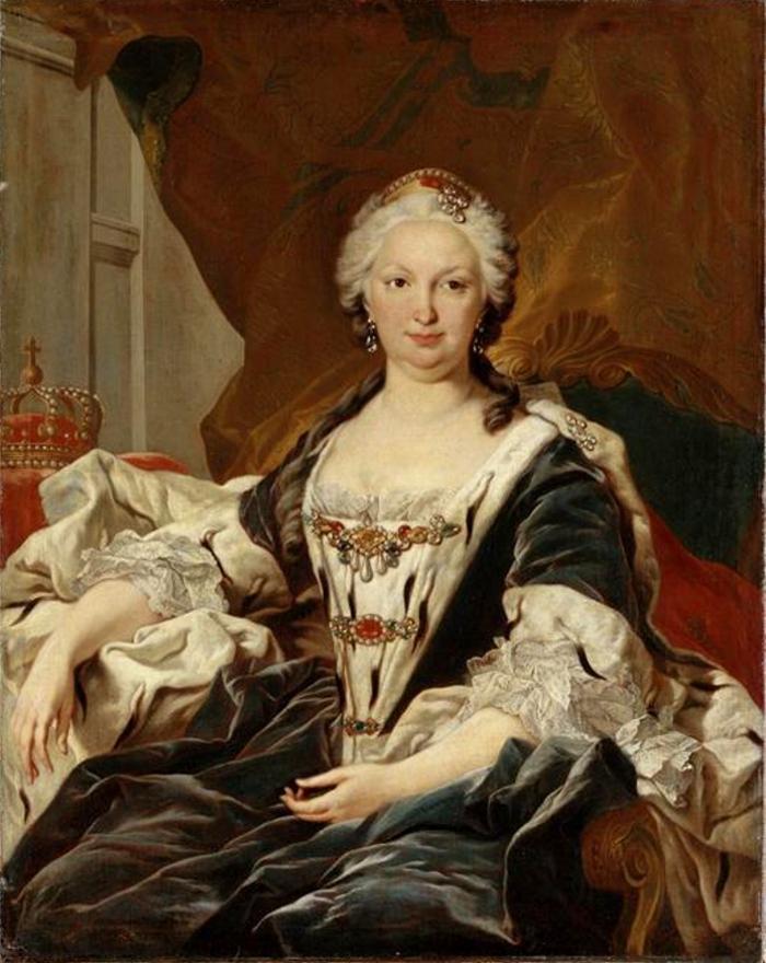 700x880 Fileformal Painting Of Queen Isabel In Circa 1740 By Louis Michel - Formal Painting