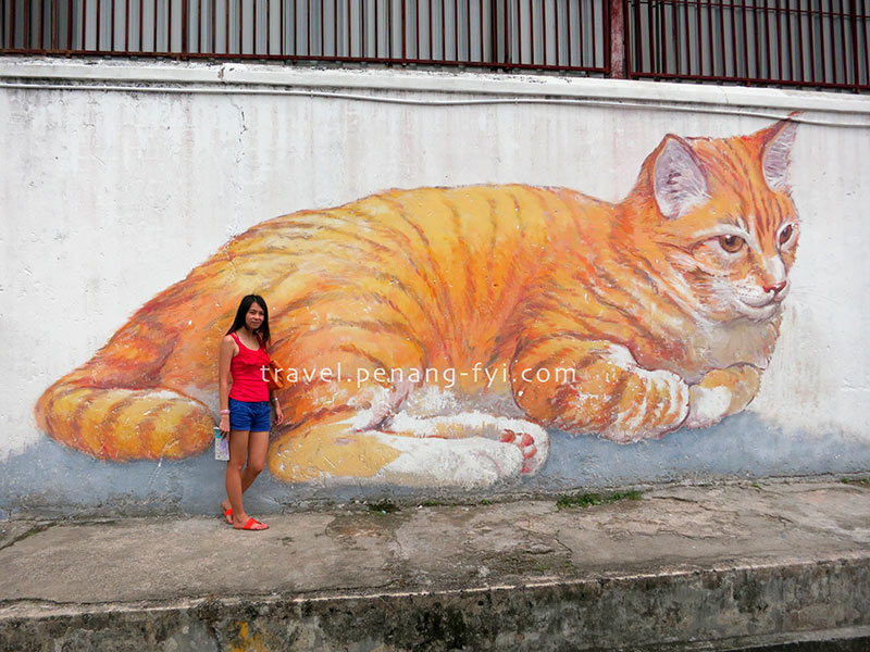 800x600 Exploring Georgetown - Giant Cat Painting