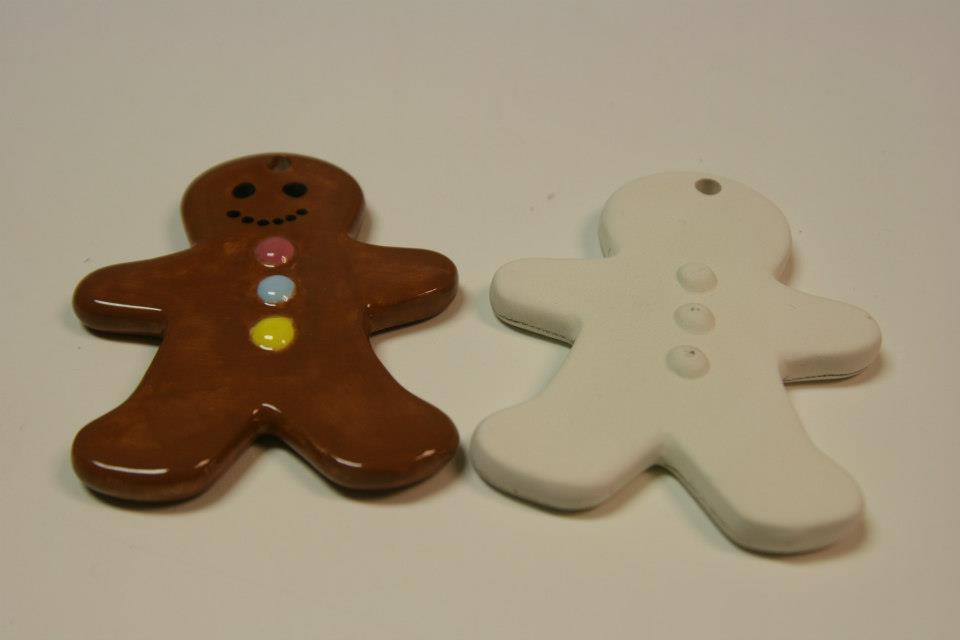 960x640 Paint Your Pottery Gingerbread Man Tree Hanging Decoration - Gingerbread Man Painting