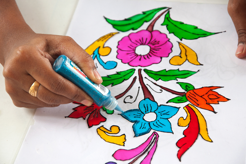 1000x667 D'Source Making Process Glass Painting - Glass Painting