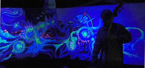 600x283 Glow In The Dark Art - Glow Art Painting