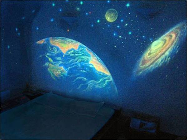 600x451 Glow In The Dark Paint 4 - Glow Art Painting