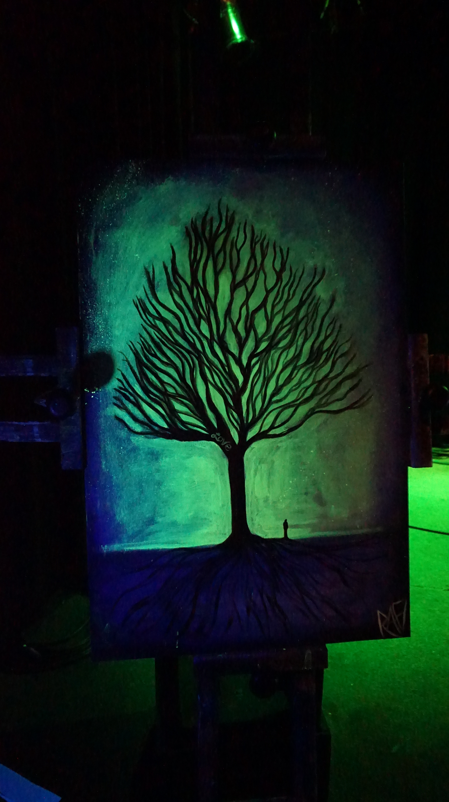 1568x2800 Glow In The Dark Live Painting At Vinyl 2016 Rafi Was Here - Glow In The Dark Tree Painting