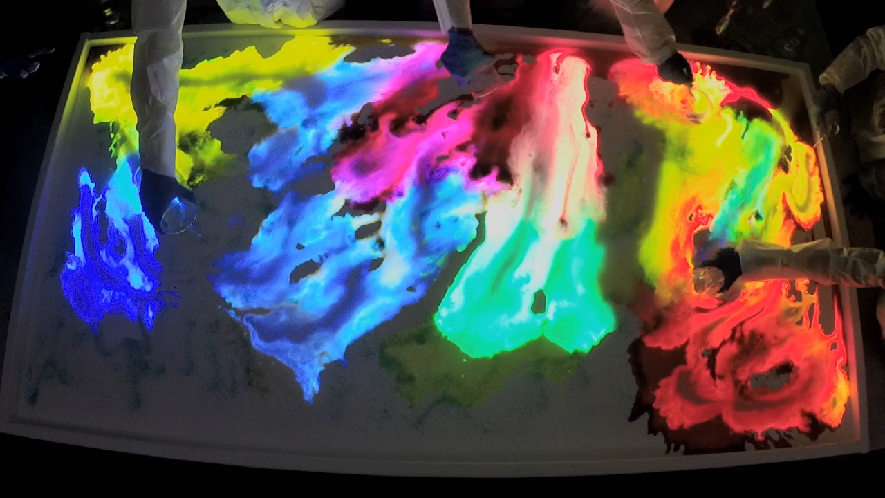 1280x720 Painting With Glow Sticks Creates Bright Vibrant Art! Street - Glow Painting