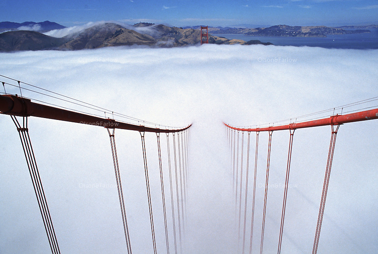 780x523 The Never Ending Job Of Painting The Golden Gate Bridge - Golden Gate Bridge Painting