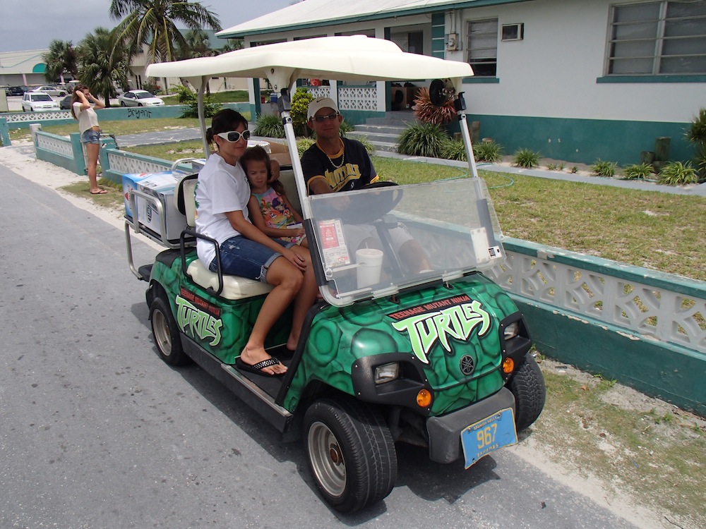 1000x750 The Fabulous Customised Golf Carts Of The Bahamas - Golf Cart Painting