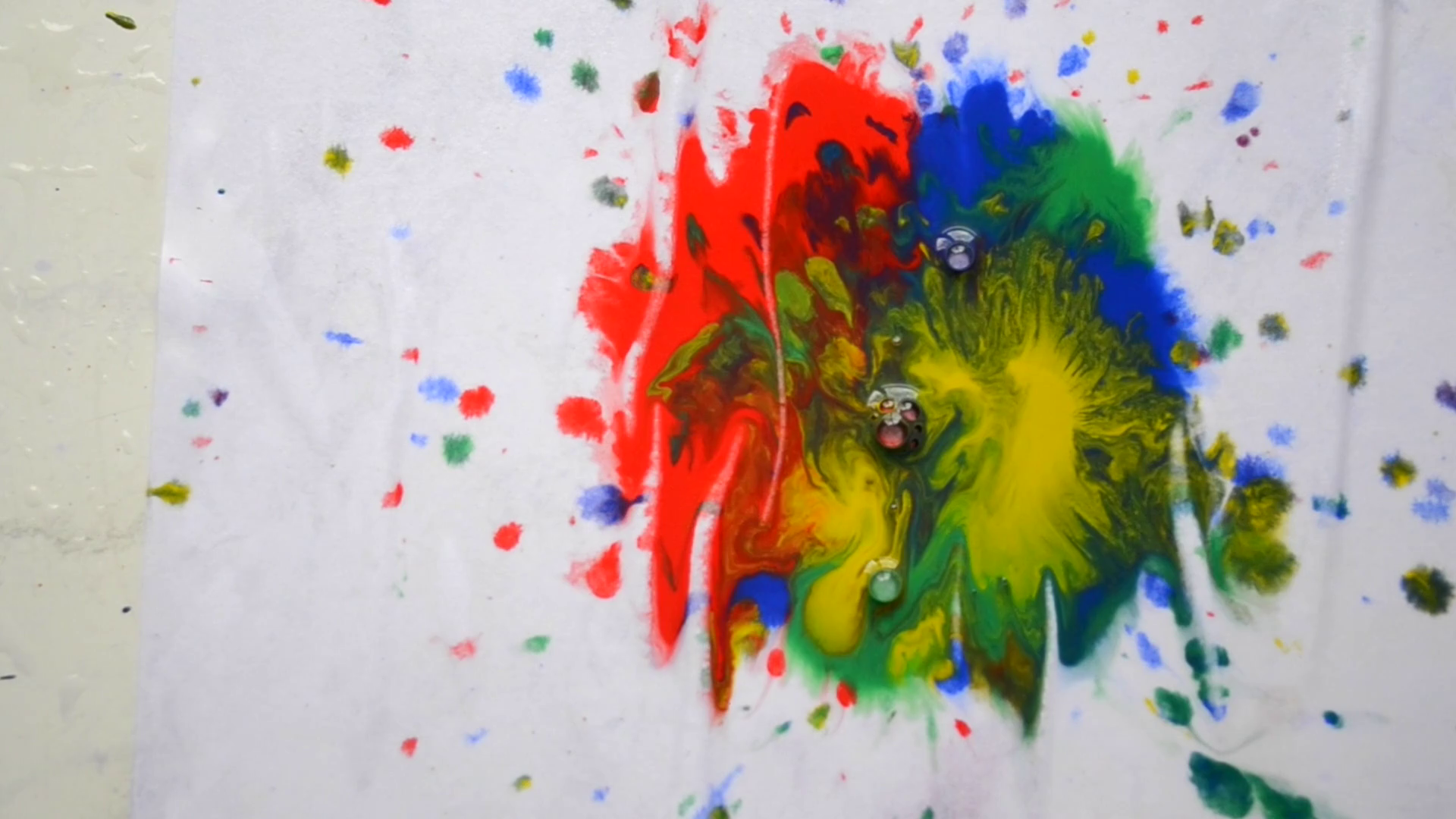 1920x1080 Hd 1080 Drops Of Paint Of Different Red, Blue, Green, Yellow - Green And Yellow Painting