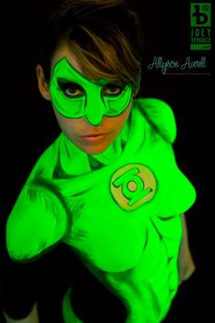 236x354 Cosplay - Green Lantern Painting