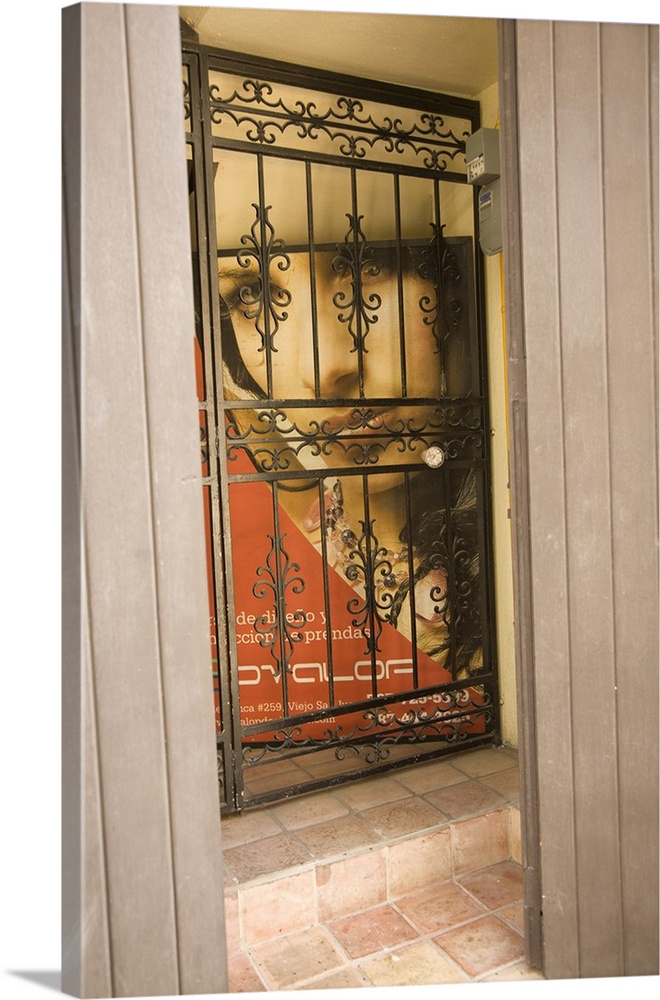 660x1000 Puerto Rico, Old San Juan, Painting Of Woman Behind Wrought Iron - Grill Painting