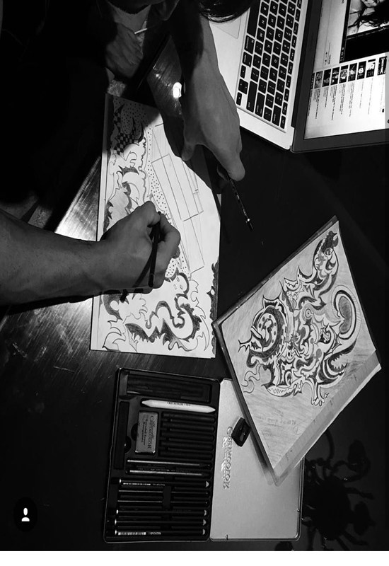 550x800 Actor Cum Painter Karan Singh Grover's Black Pen And Ink Art - Grover Painting