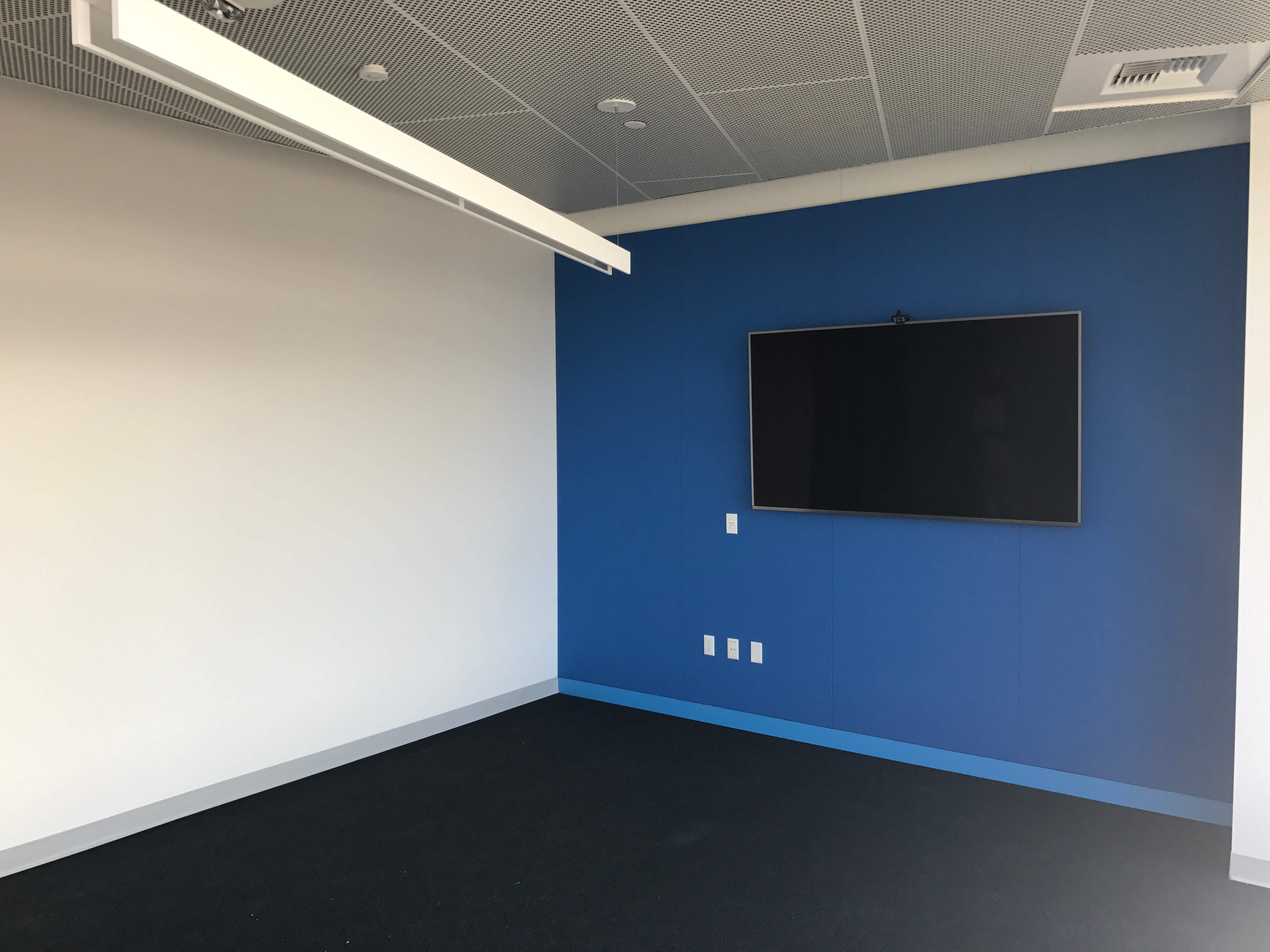 4032x3024 Valve Ti Commercial Painting - Grund Painting