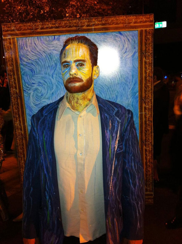 600x803 Creative Halloween Costume Ideas Ent13 - Halloween Costume Painting