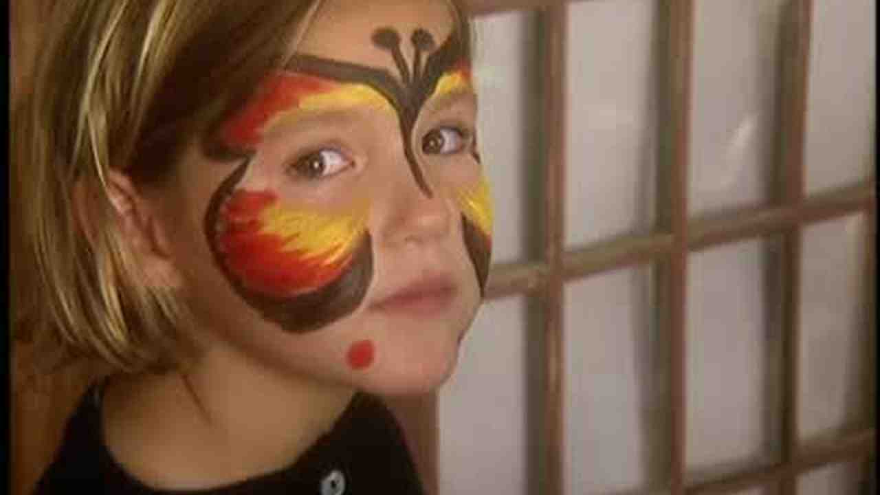 1280x720 Video Halloween Costumes And Face Painting Martha Stewart - Halloween Costume Painting
