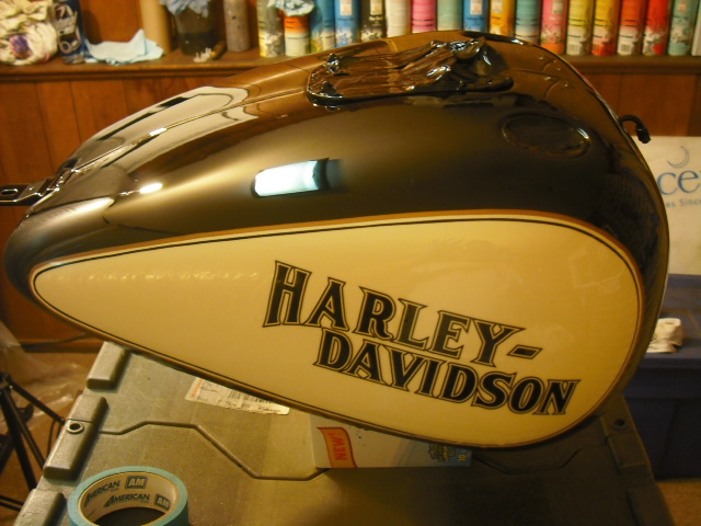 640x480 Motorcycle Paint Custom Motorcycle Paint Custom Automotive - Harley Davidson Logo Painting