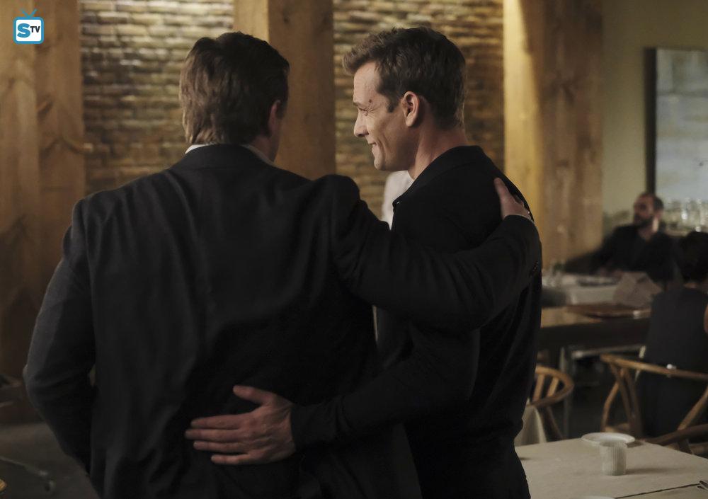 1000x705 Photos - Harvey Specter Painting