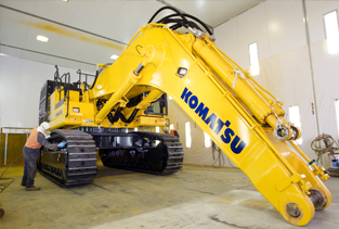 313x211 Komatsu Paint Shop Facility Professional Painting For Earthmoving - Heavy Equipment Painting