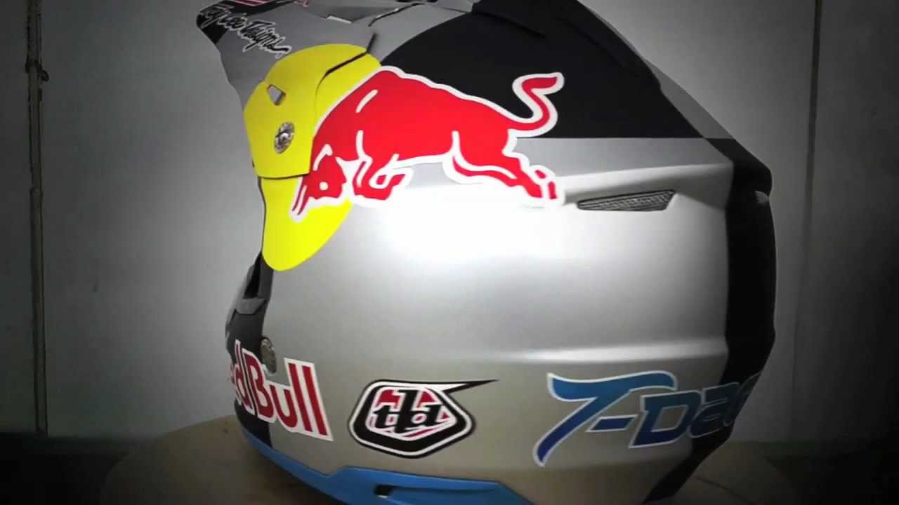 1280x720 Troy Lee Designs Painting Tyler Medaglia's Red Bull Helmet - Helm Painting