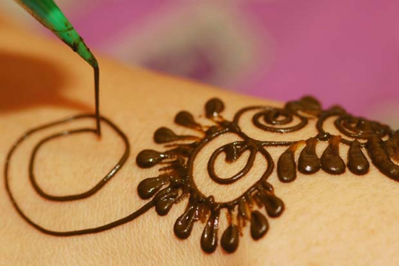 800x534 Henna Painting Henna Painting On Hands Henna Painting Dubai - Henna Painting