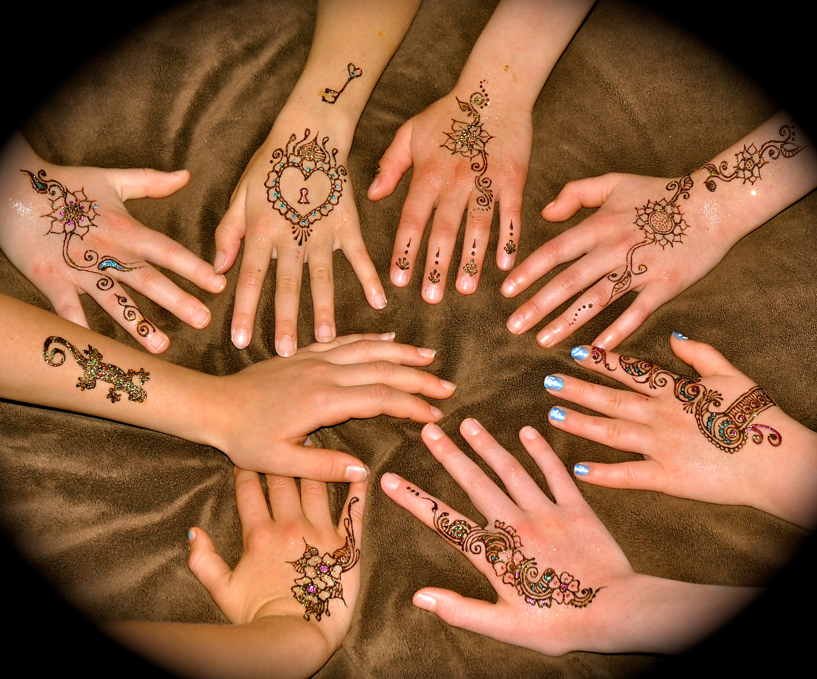 2823x2348 Learn About Henna Parties Morrowcenter - Henna Painting