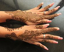 220x179 Mehndi - Henna Painting