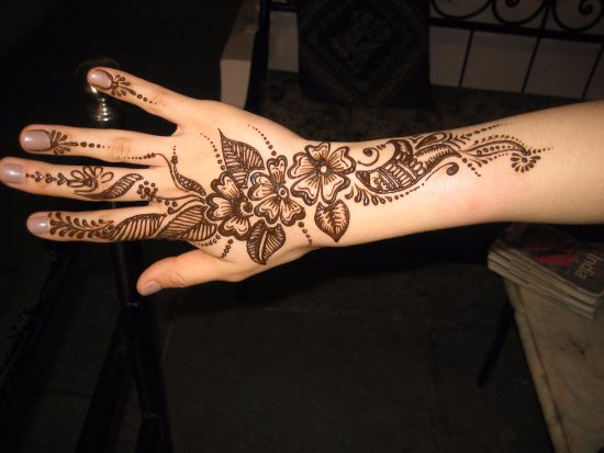 550x413 Henna Painting Mehandi - Henna Painting