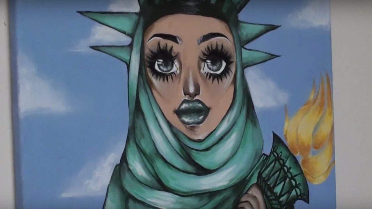 1280x720 Painting Of Statue Of Liberty With Hijab Hangs In Us Rep's Office - Hijab Painting