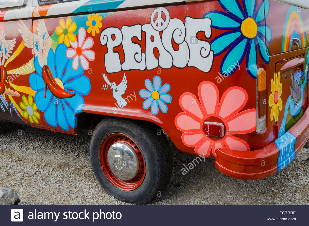 1300x951 Painted Vw, Hippie Van Stock Photo 78848322 - Hippie Van Painting