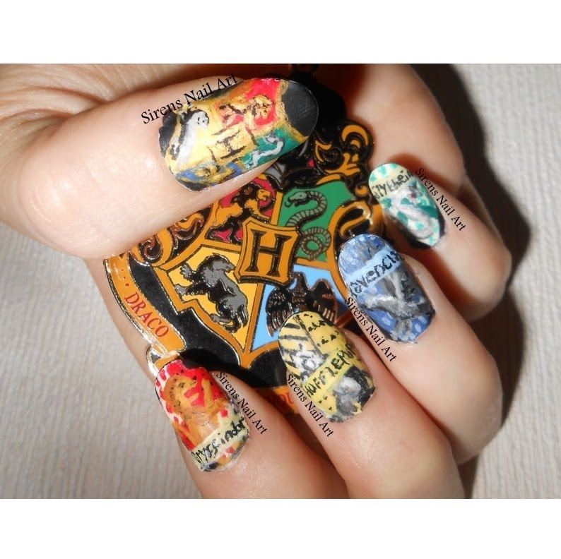 794x792 Hand Painted Harry Potter House Crest Nail Art - Hogwarts Crest Painting
