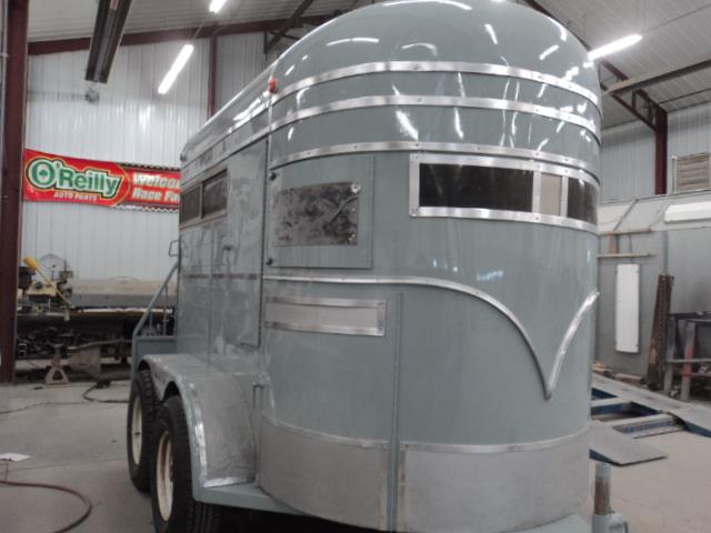 640x480 Collision 2000 - Horse Trailer Painting