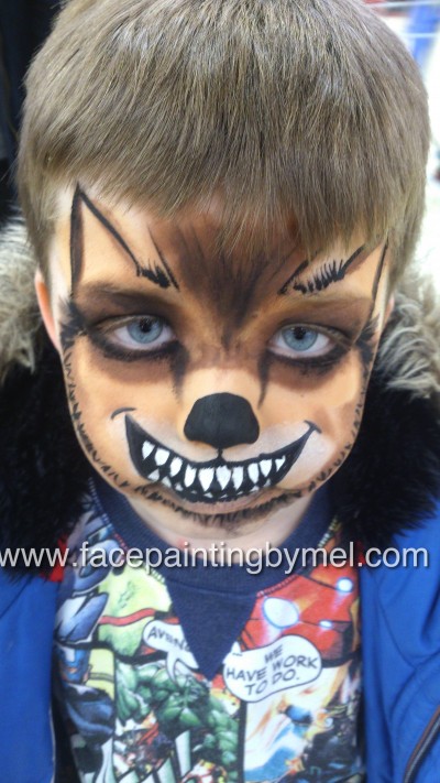 400x711 Hotel Transylvania 2 Dvd Launch In Tesco Extra Broadstairs - Hotel Transylvania Painting