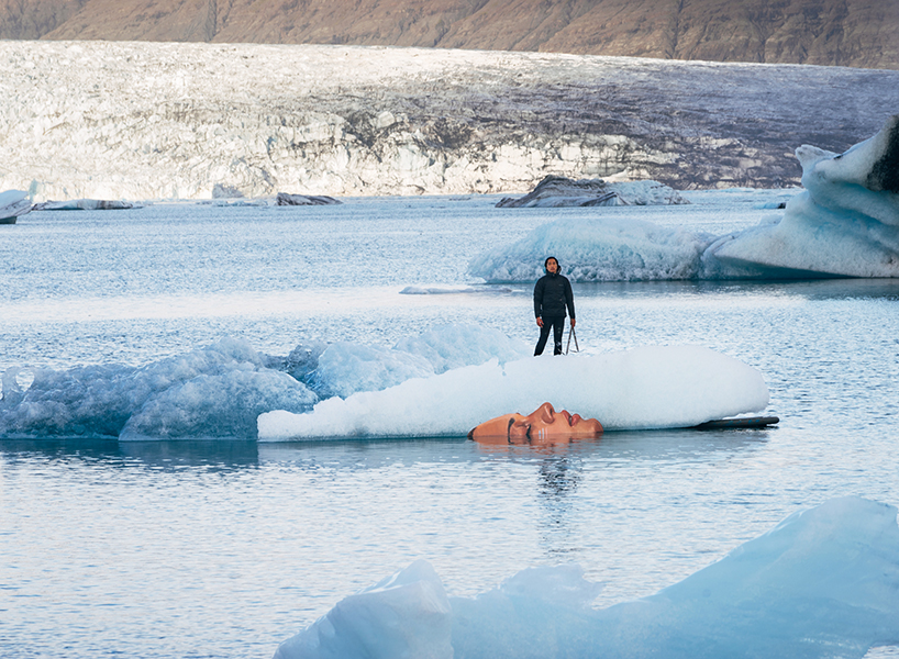 818x600 Artist Warns Of Climate Change With Painted Murals On Melting Icebergs - Hula Painting