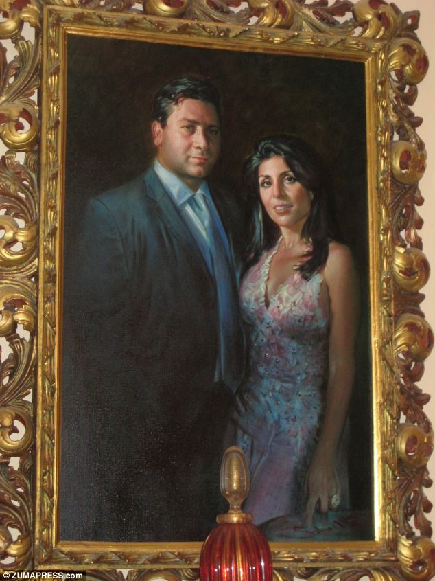 634x846 David Petraeus Socialite - Husband And Wife Painting