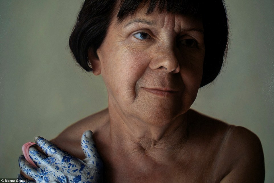 962x644 The Hyperrealistic Paintings Of Women That See Skin Turned - Hyperrealism Oil Painting