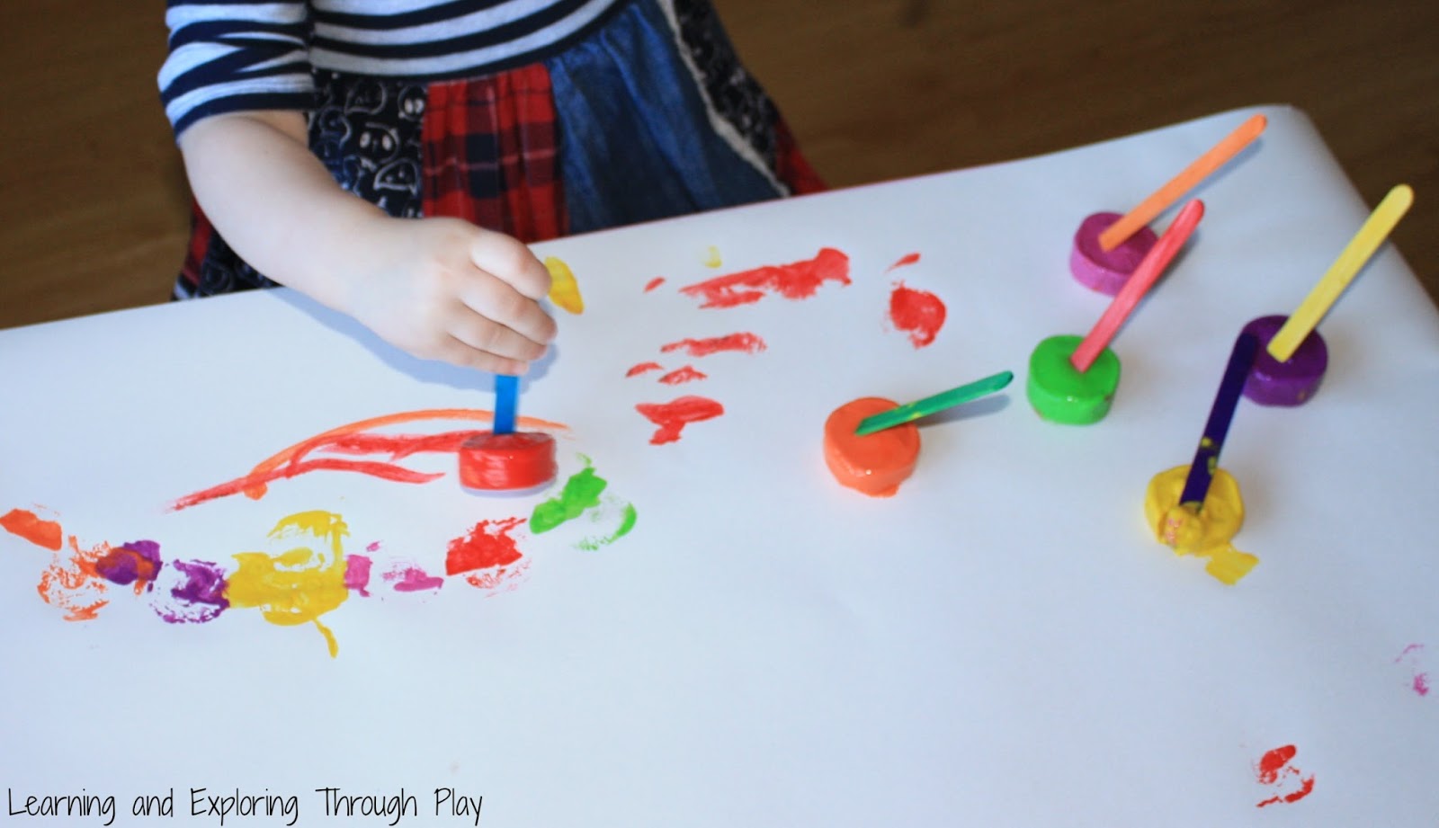 1600x921 Learning And Exploring Through Play Ice Painting Fun For Kids - Ice Painting